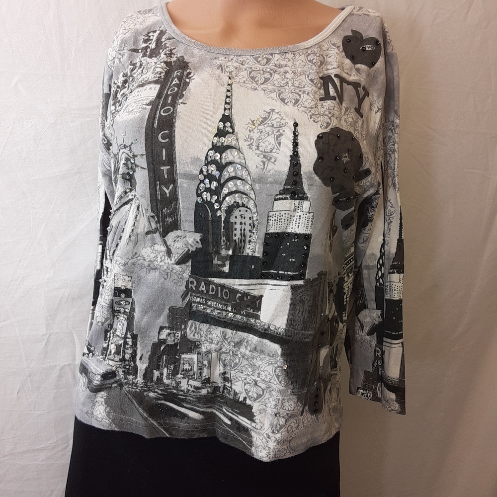 Dress Barn size large pullover sequin accents